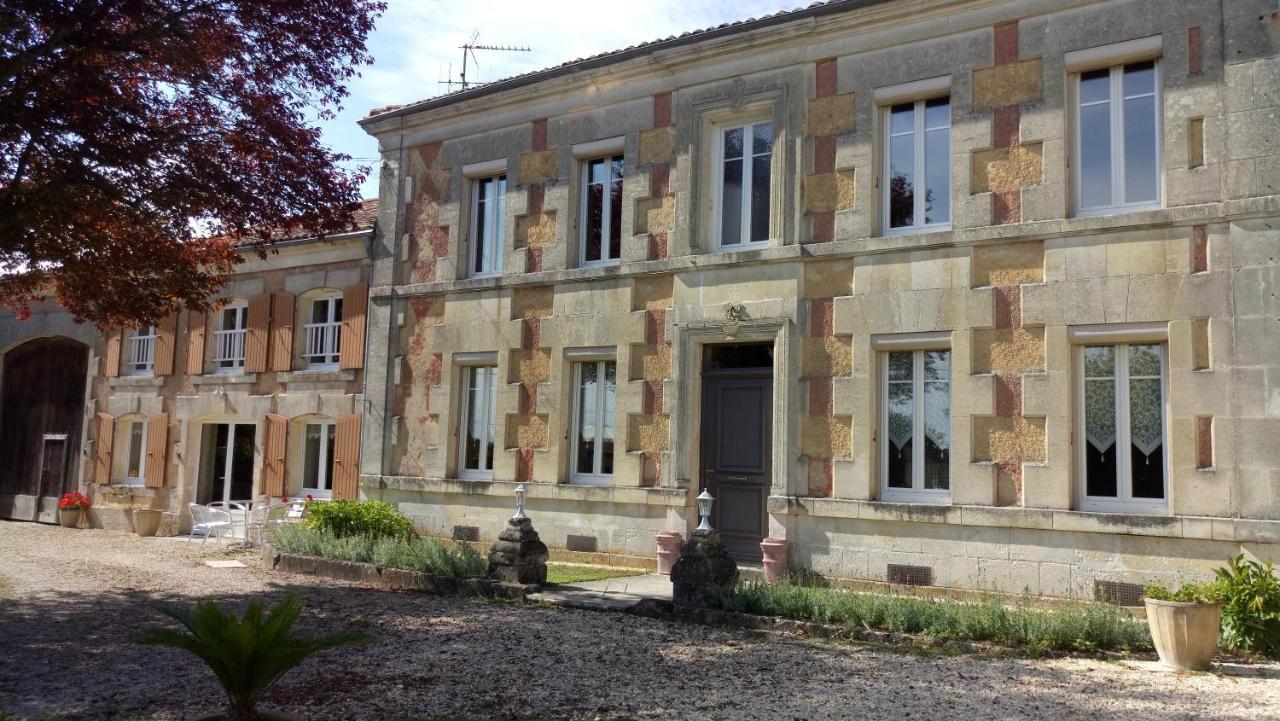 Demeure Du Chapitre Chambres D'Hotes De Charme Chadenac Exterior photo